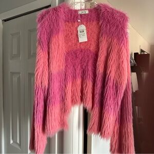 Super Cute Layla Fuzzy Cardi-Size Large
2 Tones of Pink..New With Tags